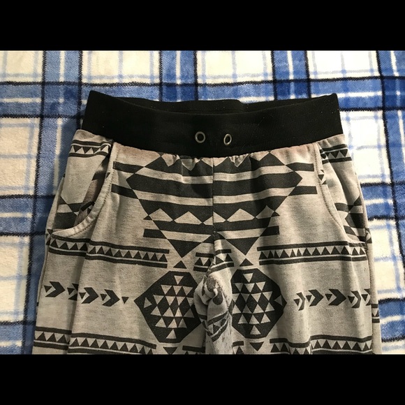 Print Sweatpants - Picture 2 of 4